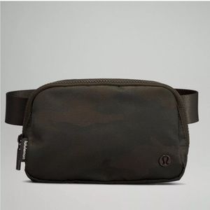 Lululemon EBB - Heritage Camo Jacquard Max Dark Olive Sargent Green